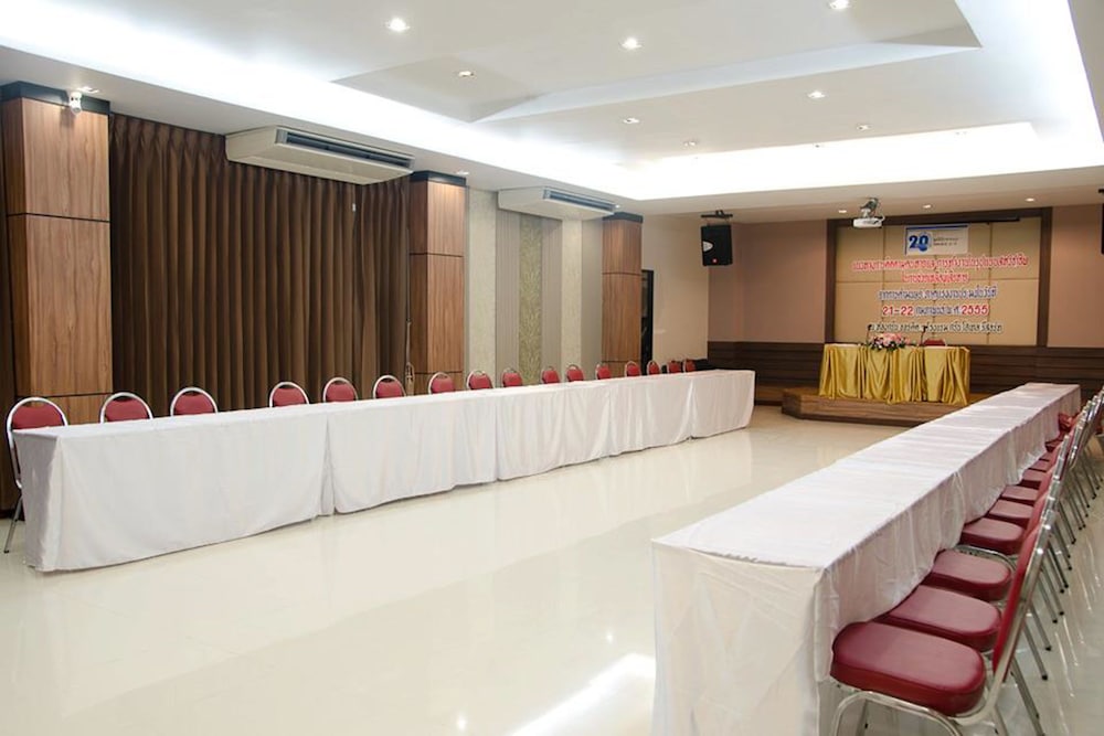 Green Hotel Resort Khon Kaen 7/55