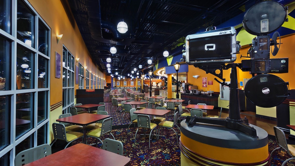 Disneys All Star Movies Resort 26/41