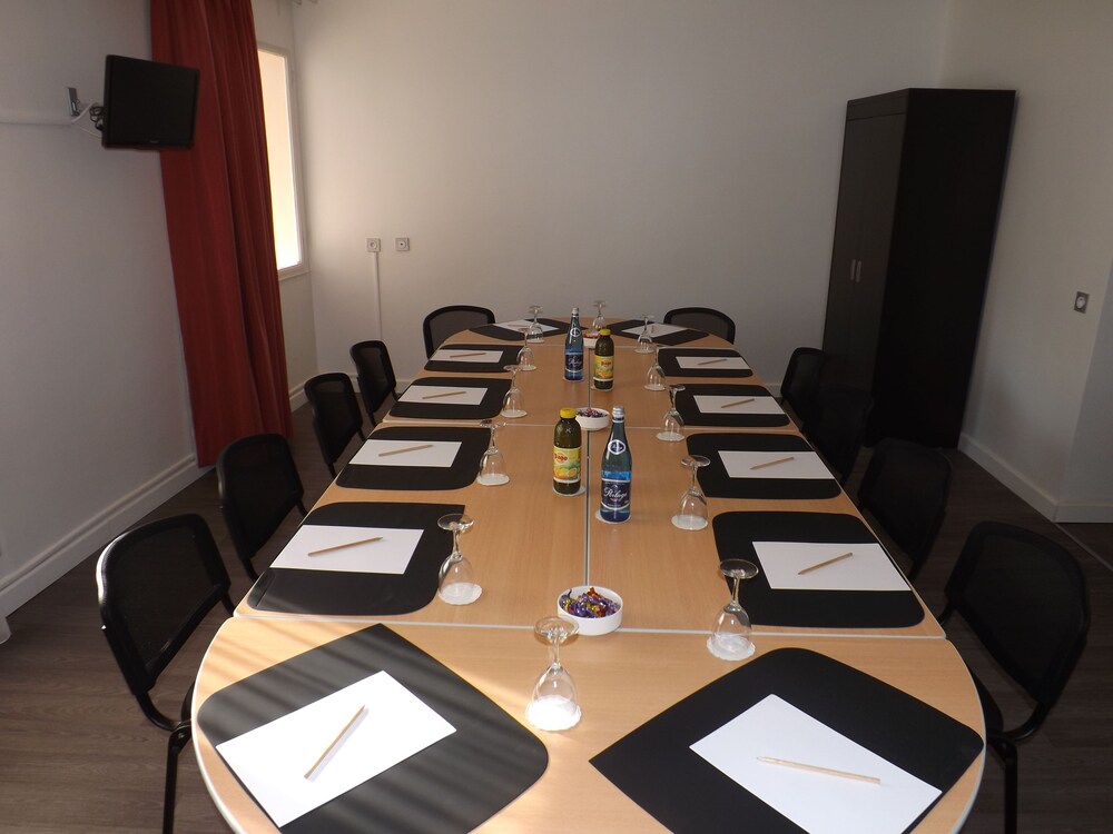 Exclusive Hotel Comte De Nice 40/50