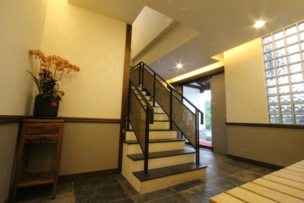 Huaman Hot Spring Villa 47/68
