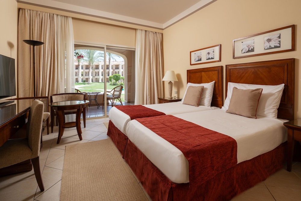 Jaz Almaza Beach Resort, Almaza Bay 9/48