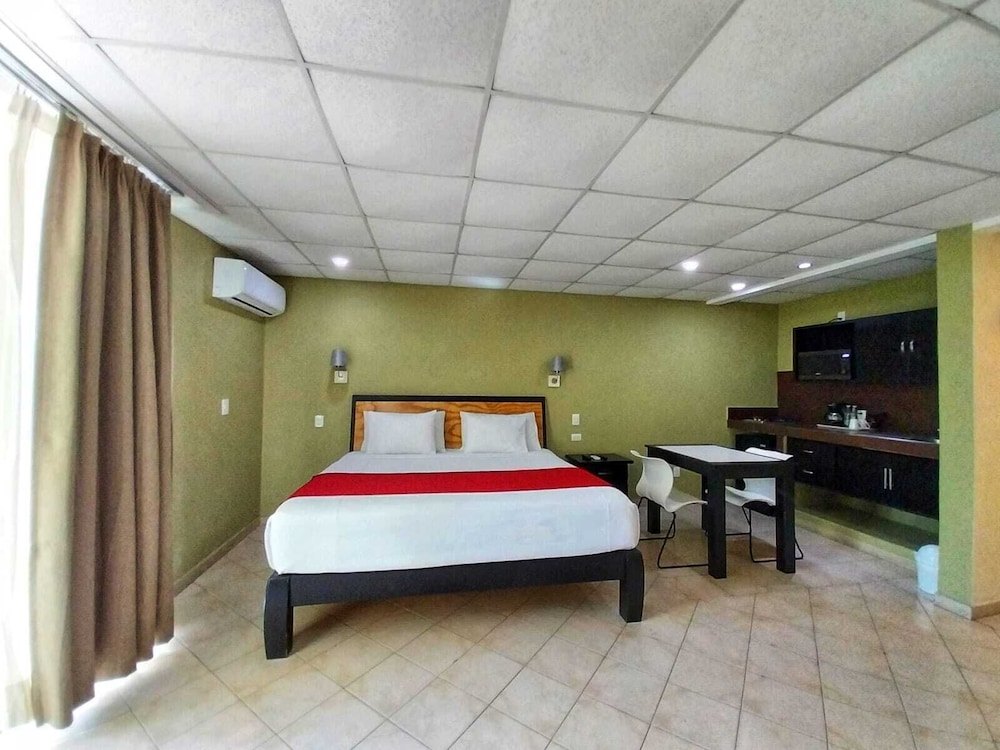 Santa Maria Hotel And Suites 16/47