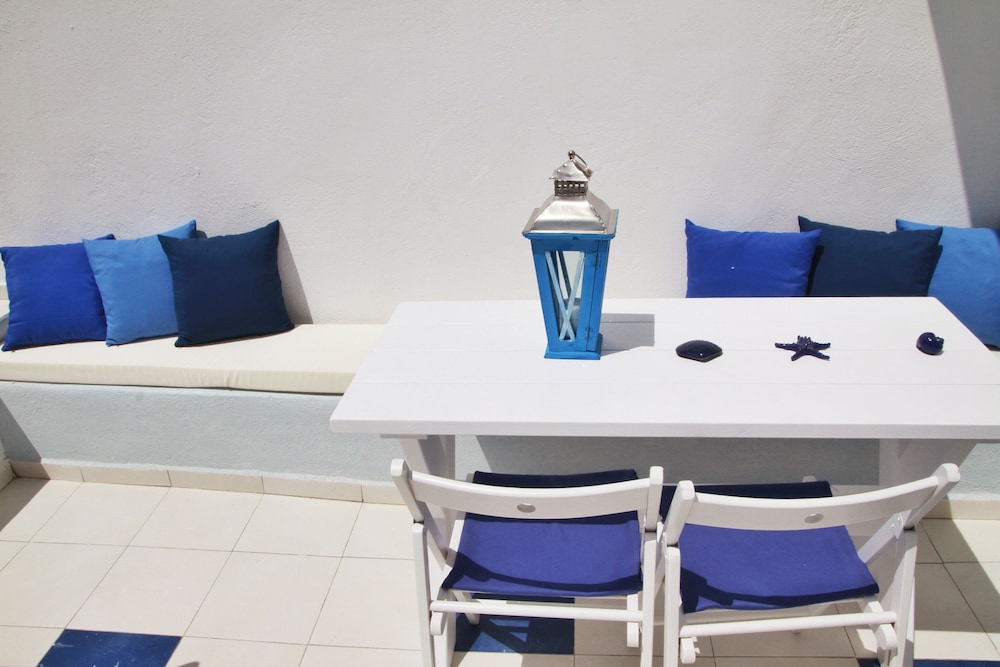 Blu Blanco Cave House 28/47