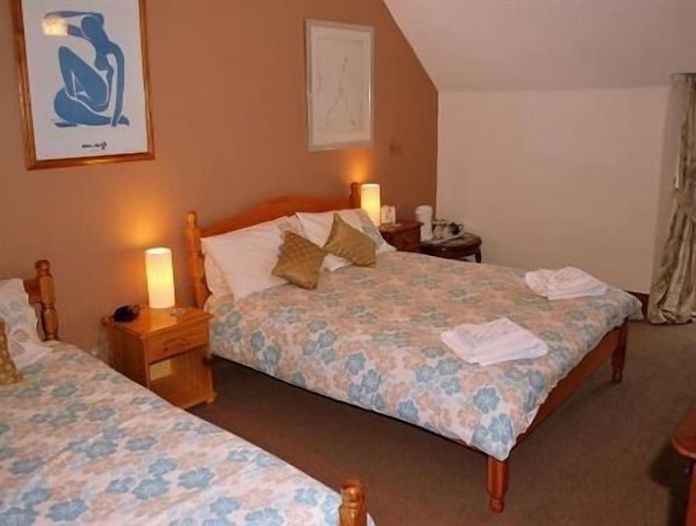 College Guest House 8/37