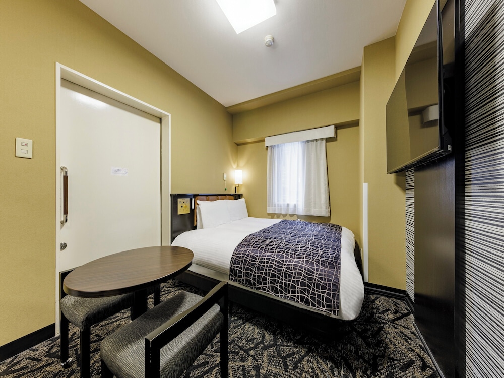 Apa Hotel Hakata Ekimae 12/65