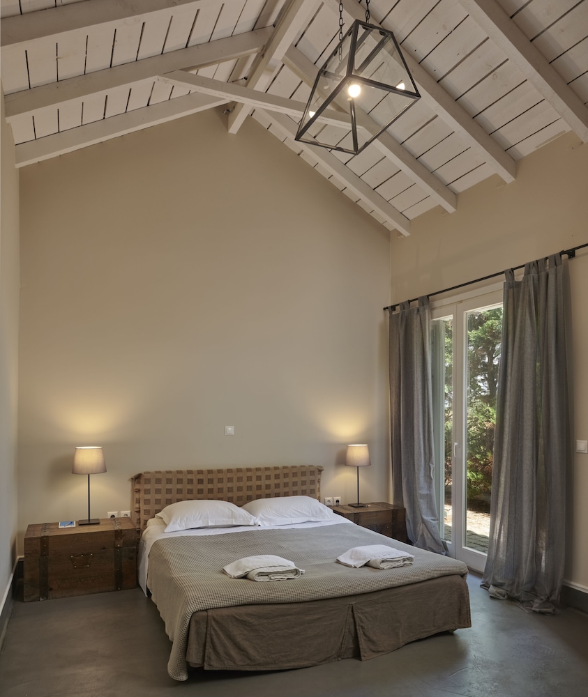 Varaba Country House 6/43