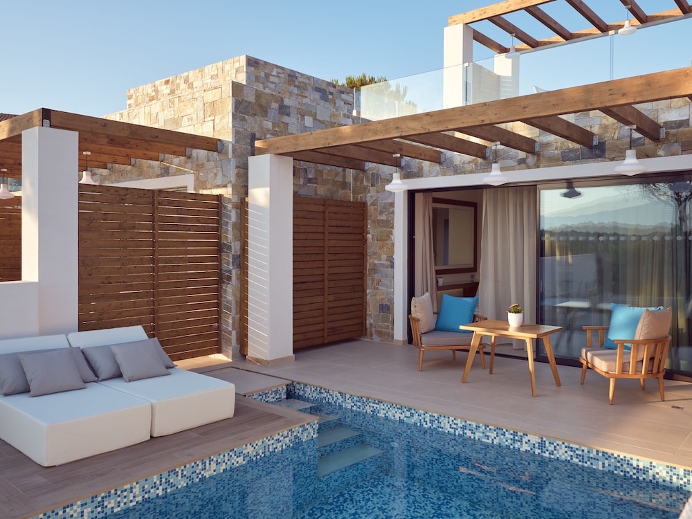 Golden Sun Resort And Spa - Adults Only 11/25