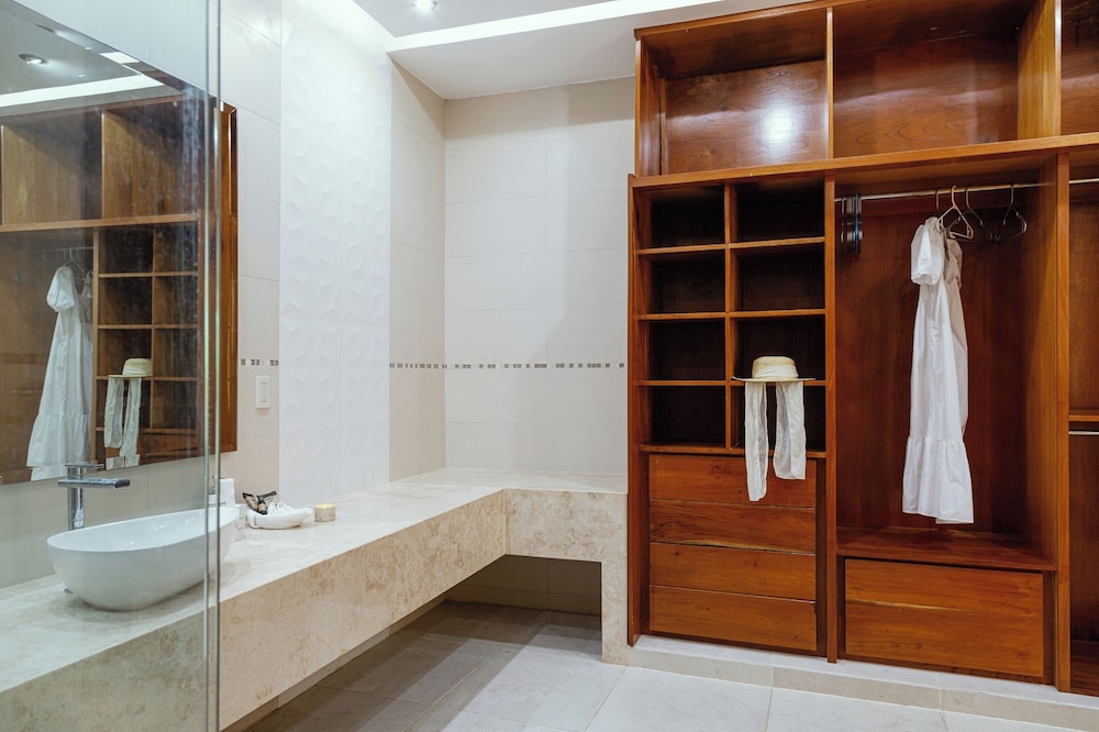 La Dulce Vista Hotel Boutique 48/50