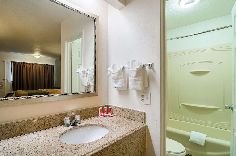 Econo Lodge South Holland - Chicago Southland 42/52