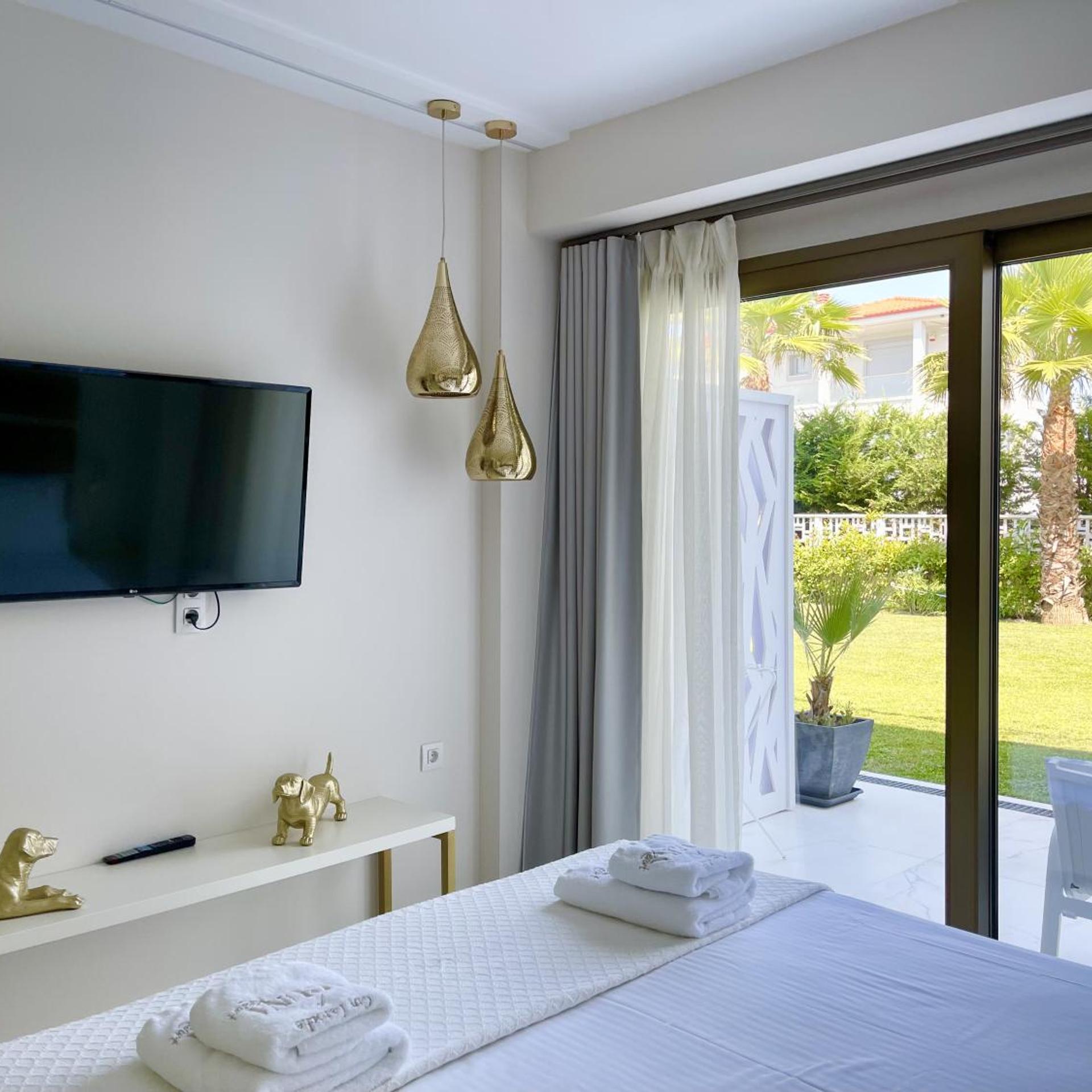 Junior Suite, Lateral Side Sea View