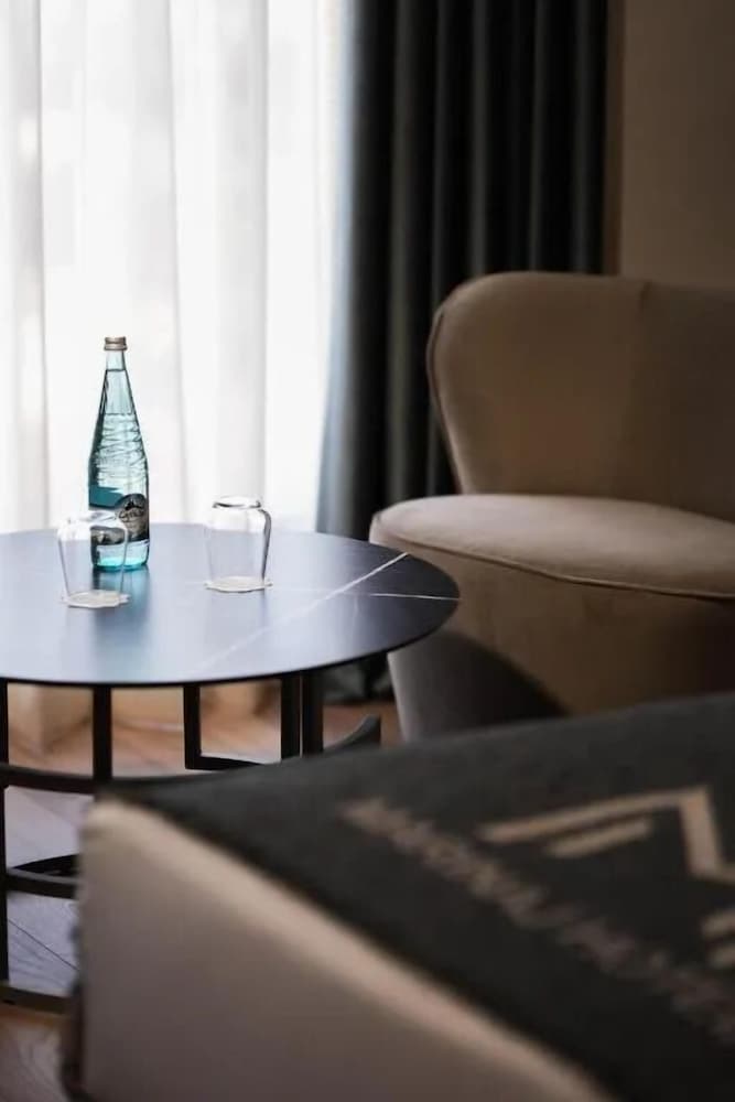 Marinaj Hotel 42/53