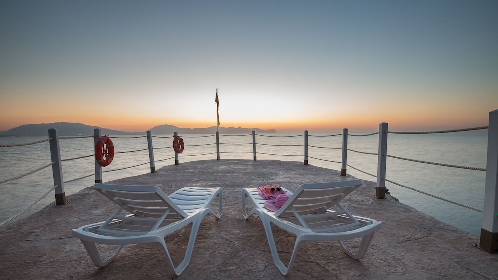 Hotel Perla Del Golfo 65/70