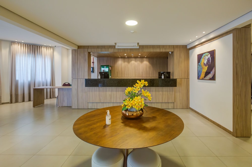 Viale Iguassu Hotel 31/38