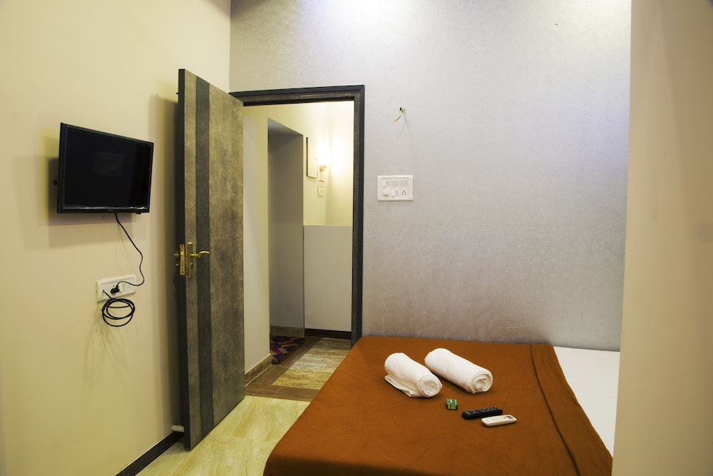 Welcome Guest House 8/42