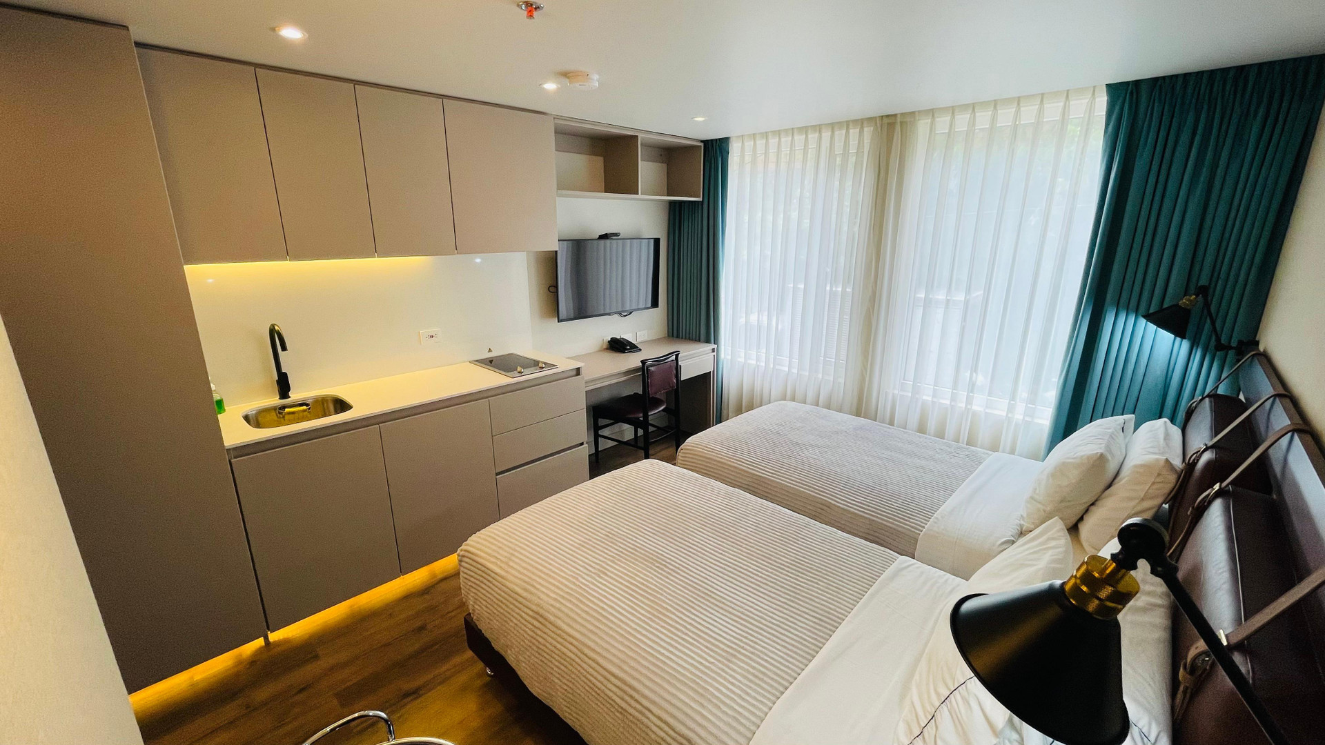Junior, Twin Beds, Street View، Grace Chapinero 8/10