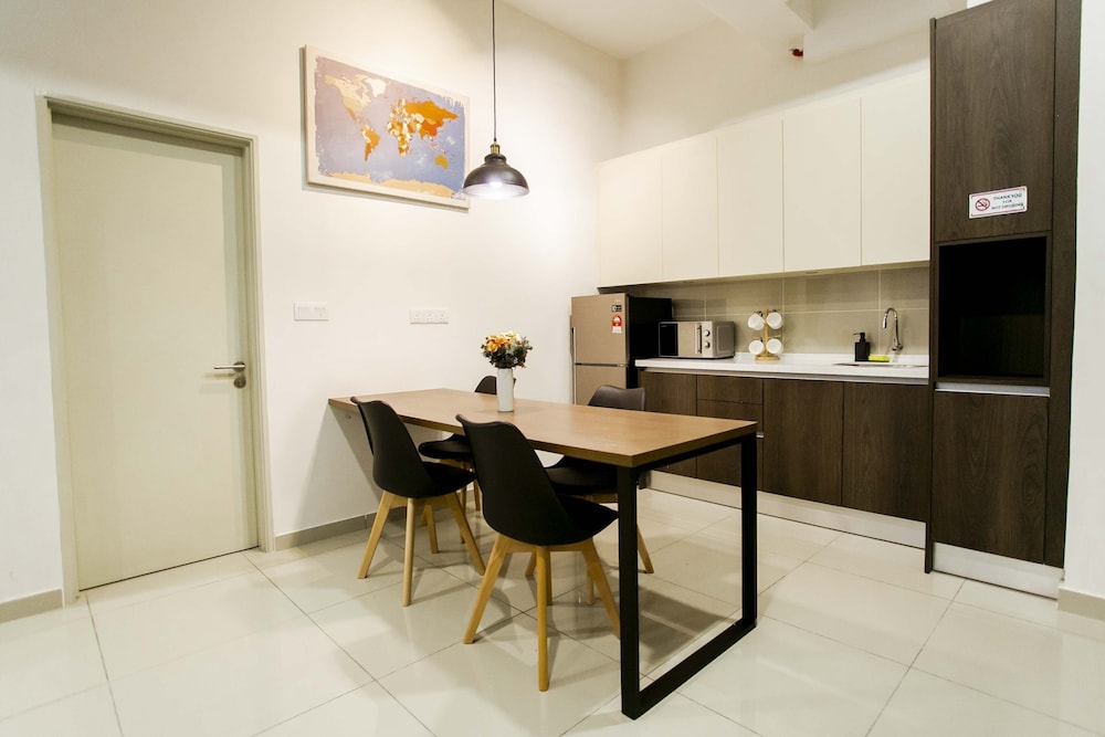 Aurora Pavilion Bukit Jalil by Ody Suites 4/33