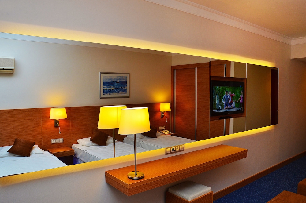 Grand Efe Hotel 5/35