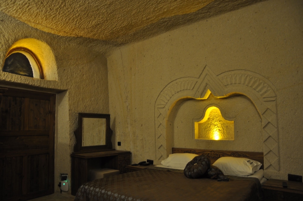 Cavusin Cave House 26/50