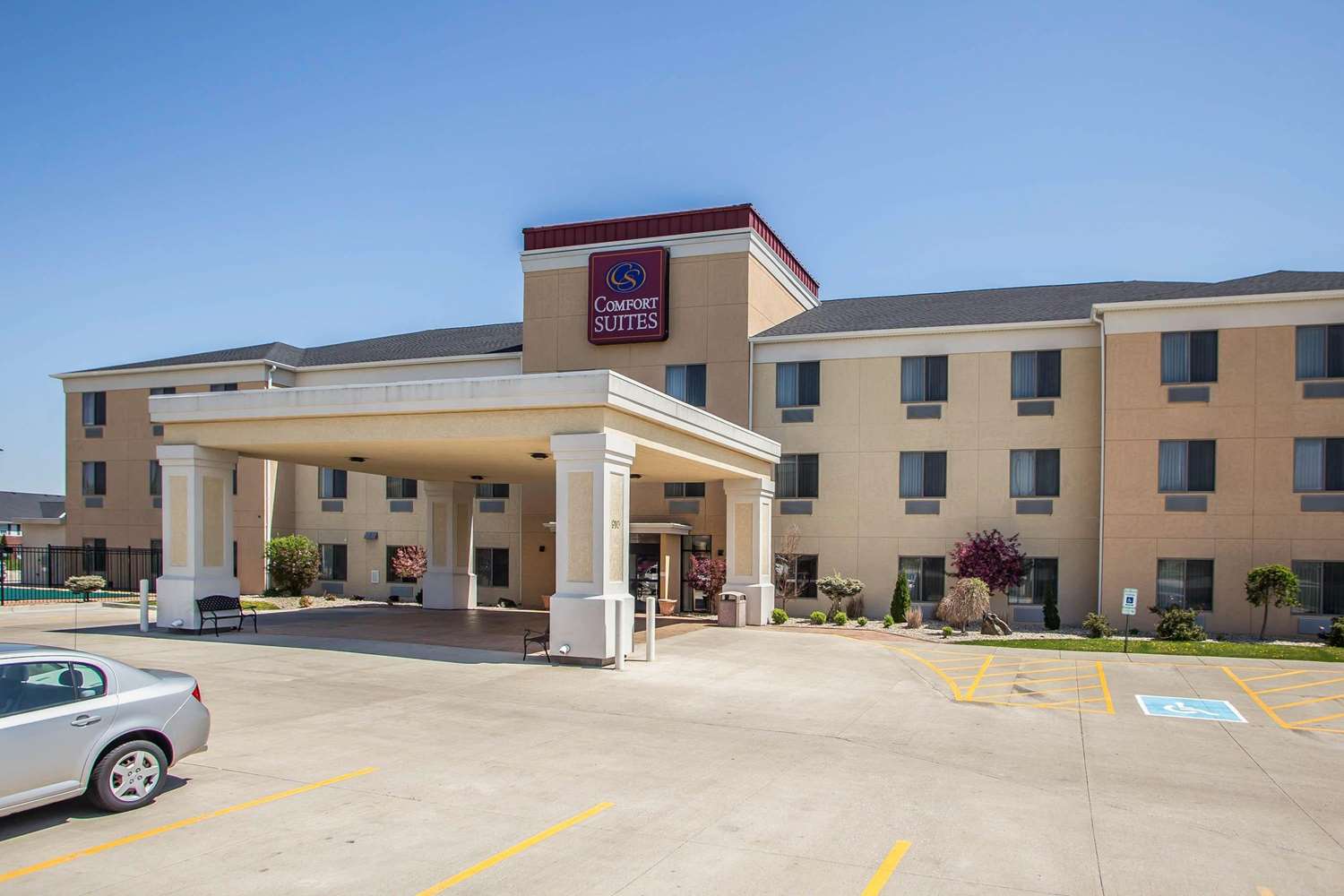 Comfort Suites Bloomington I-55 And I-74 20/25