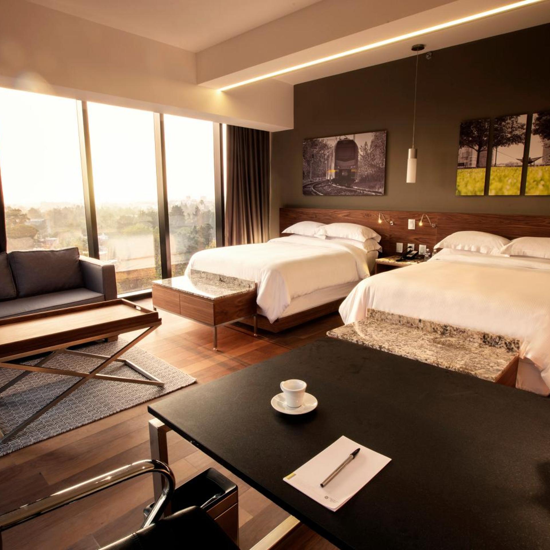 جناح جونيور، Krystal Grand Suites Insurgentes 7/8