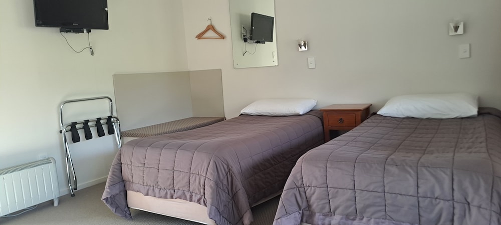 Glacier View Motel 22/68