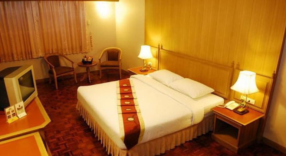 Silom Village Inn 18/32