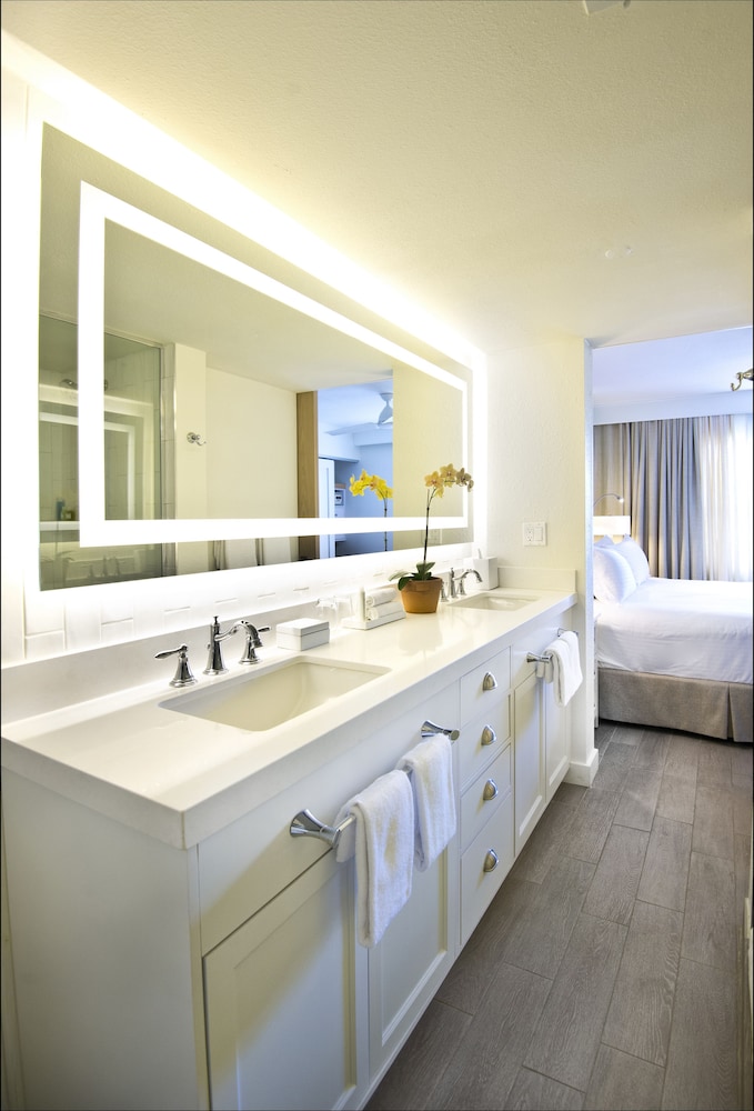 Beach House Suites By The Don Cesar 13/45