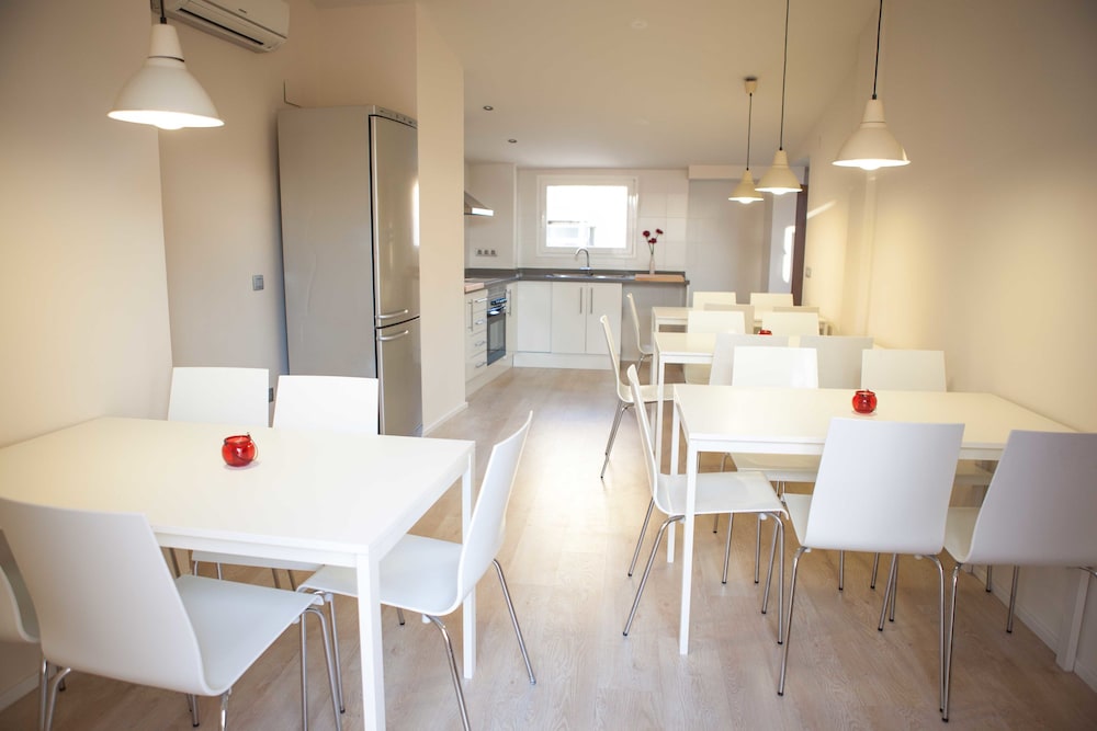 Hulot Hostal Valencia 14/20