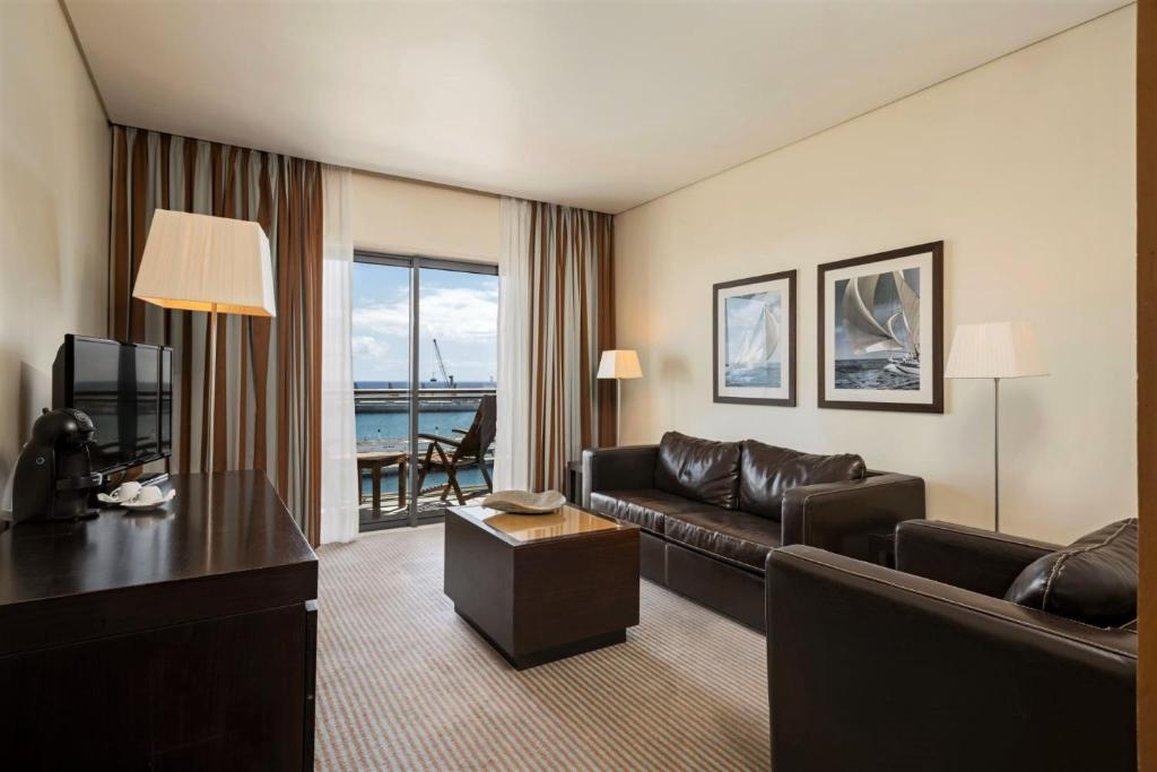 Hotel Marina Atlantico 40/74