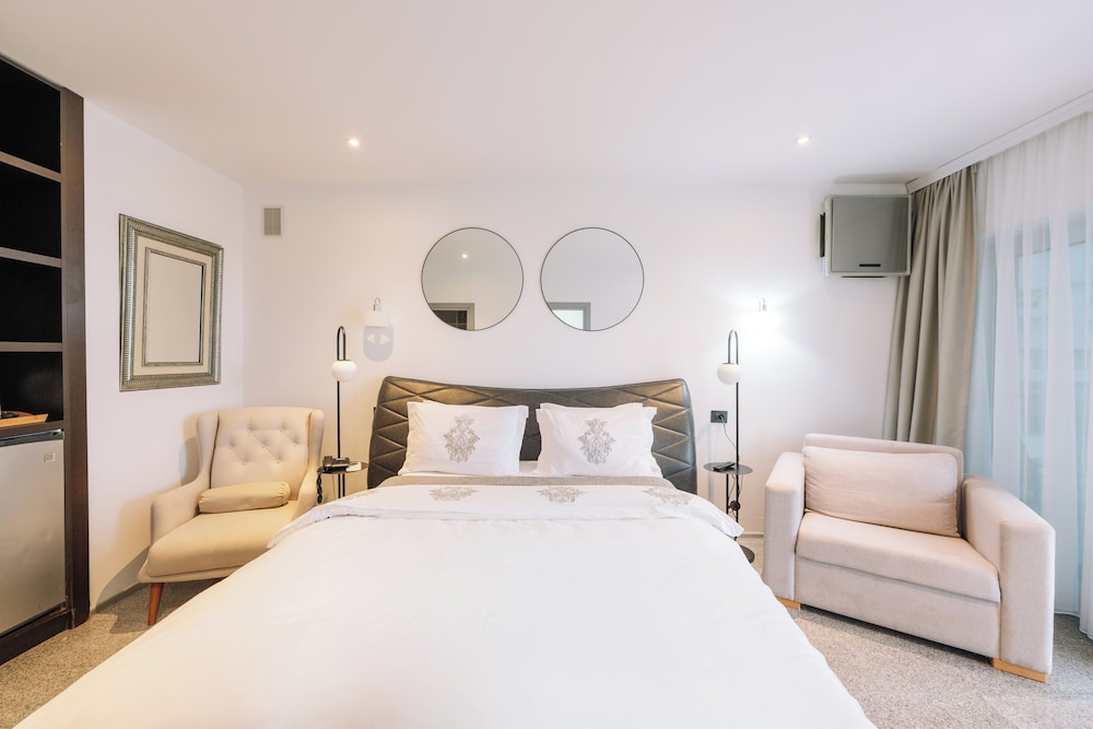 ROOM, DOUBLE BED, SEA VIEW
