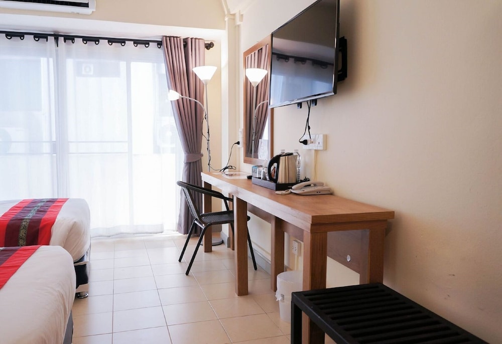 RATANA HOTEL CHIANG MAI 28/49