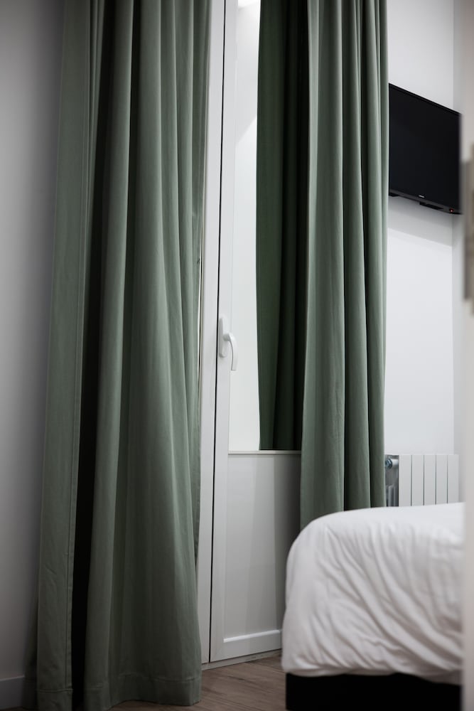 غرفة داخلية قياسية بسريرين منفصلين، Barna House B&B 2/4