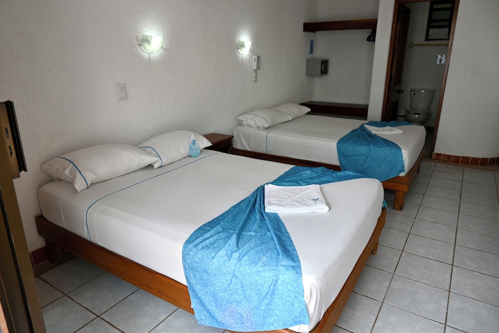 Pelicano Inn 29/67