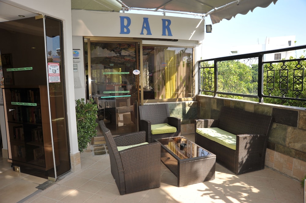 Anseli Hotel Apartments and Studios 8/33