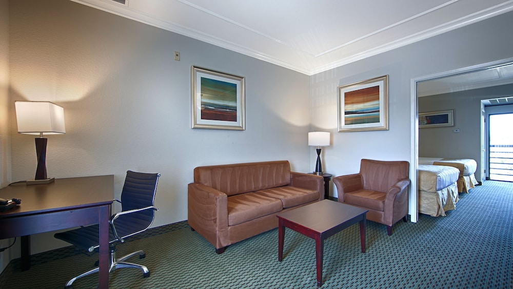 Best Western Plus Irvine Spectrum Hotel 19/33