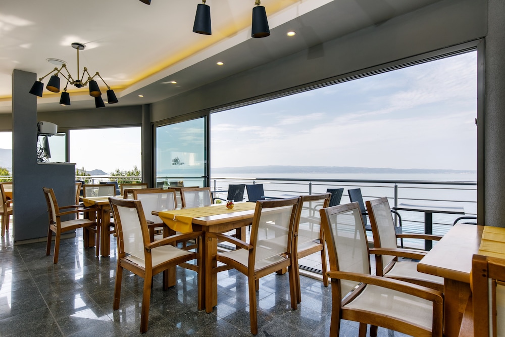 Ark Beach Hotel 29/50