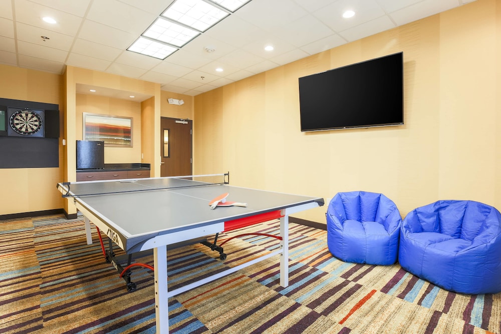 Fairfield Inn Suites Pleasanton 20/32