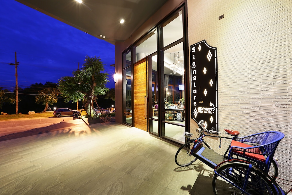 Hatyai Signature Hotel 61/67