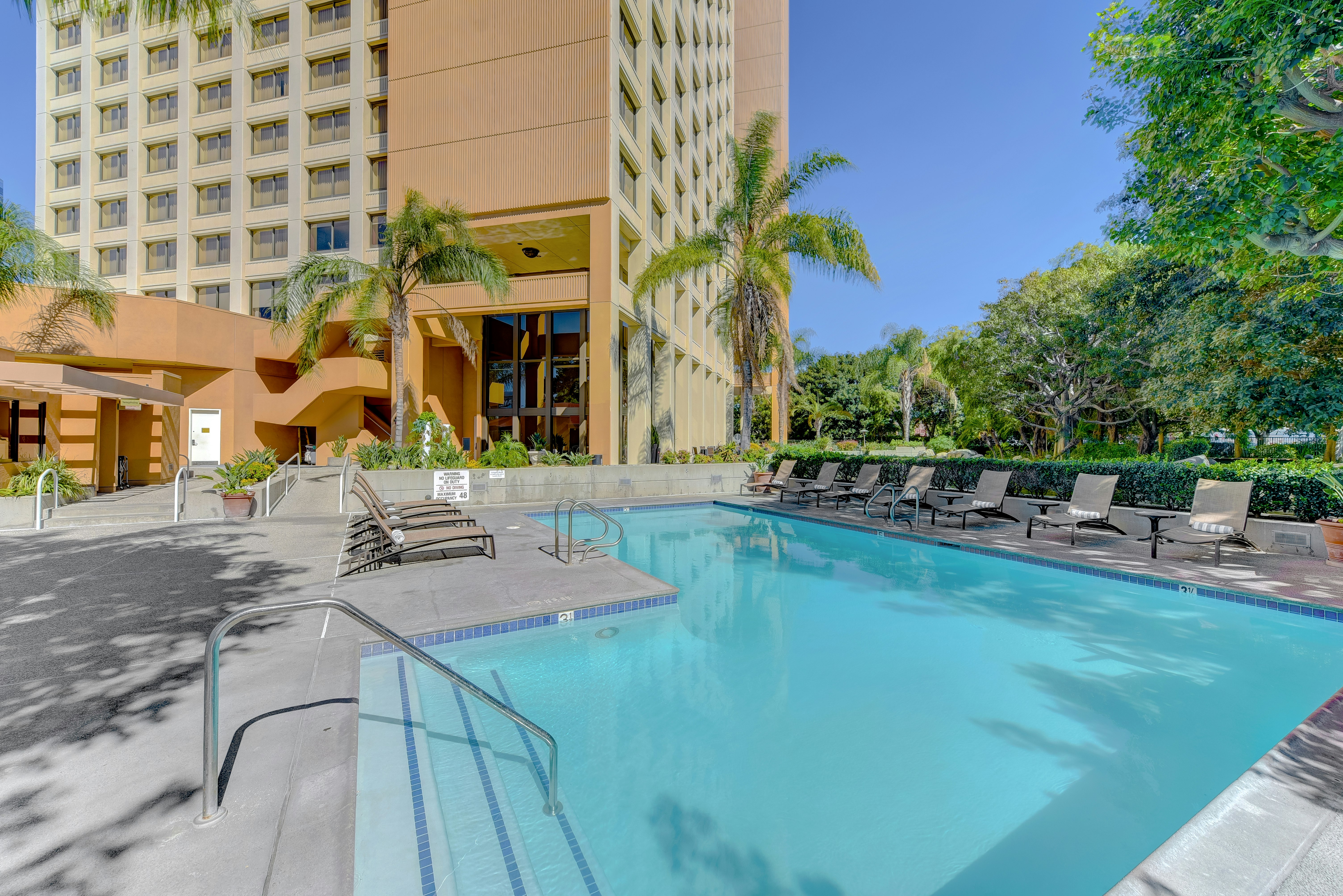 Hotel Fera Anaheim a DoubleTree by Hilton 62/63