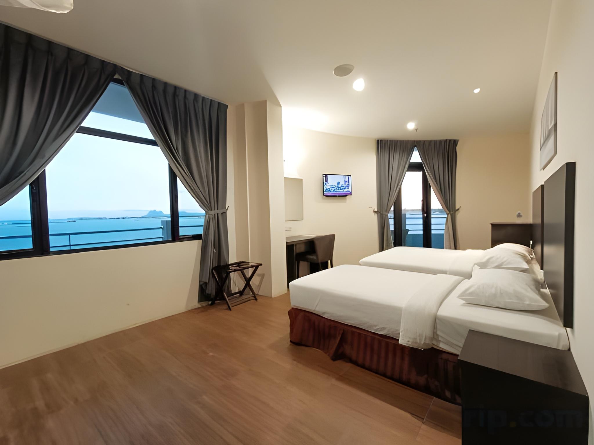 Seafest Hotel 10/25
