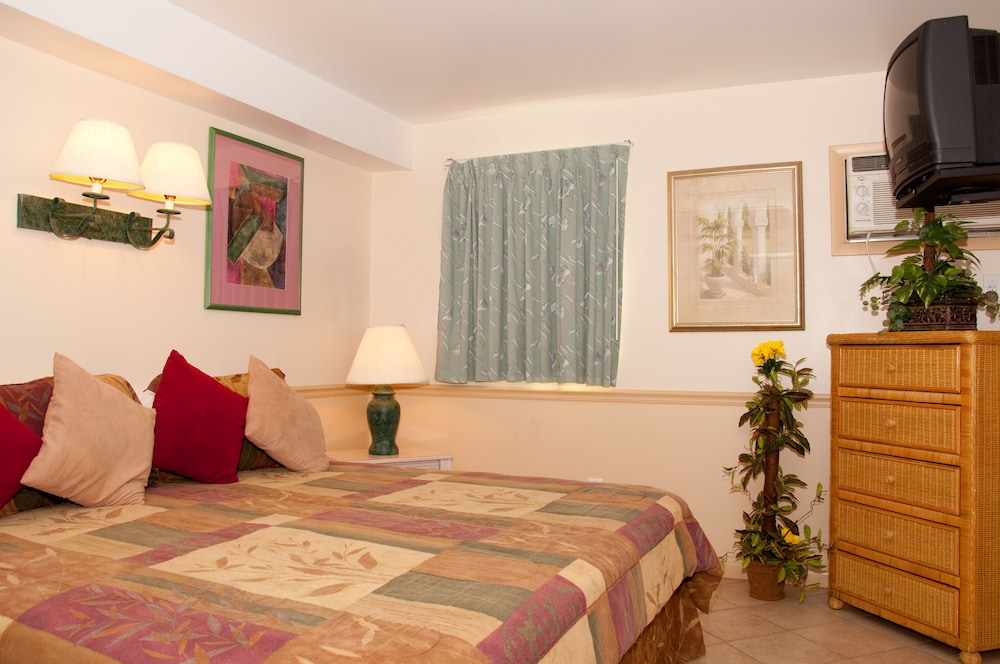 Coliseum Ocean Resort 30/64