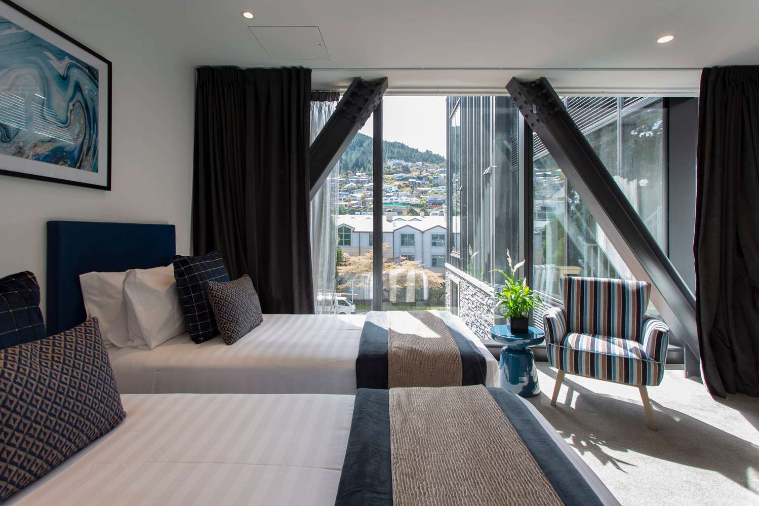Ramada By Wyndham Queenstown Central 5/16