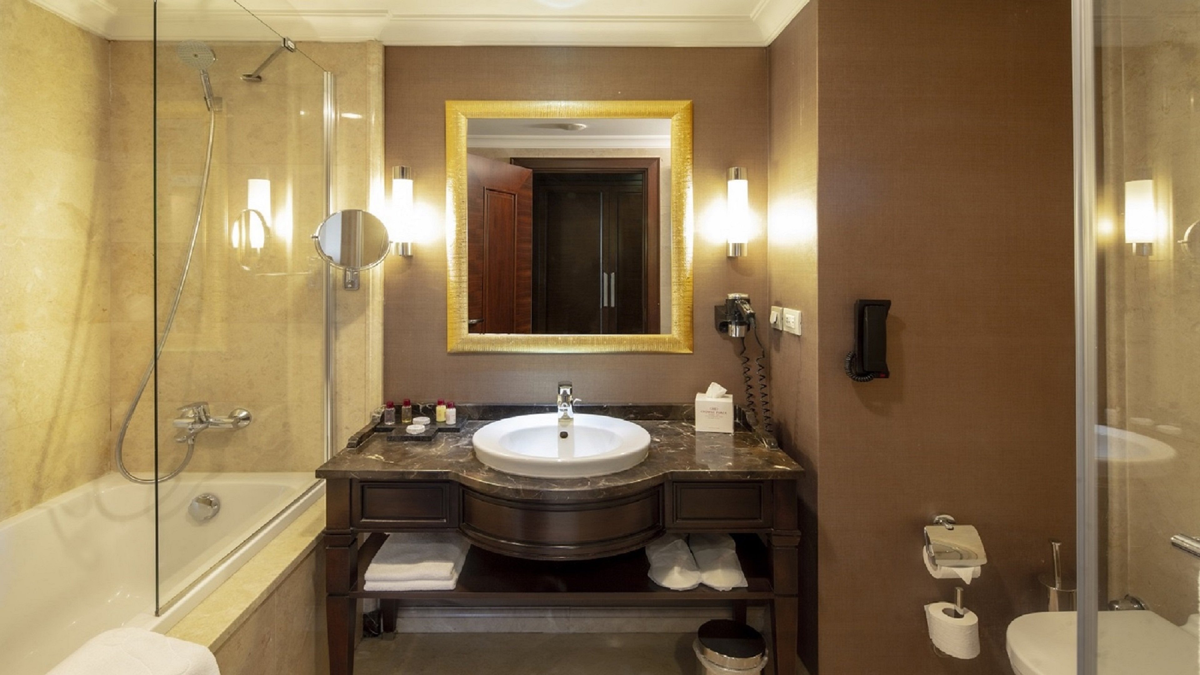 Crowne Plaza Istanbul Asia 83/83