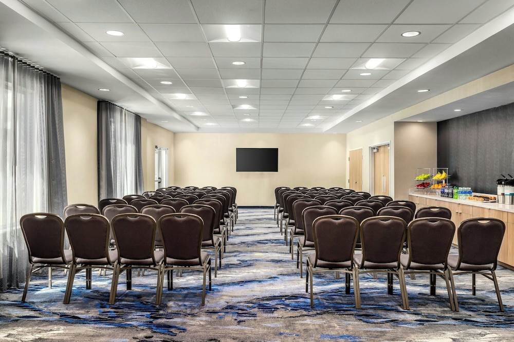 Fairfield Inn & Suites by Marriott San Antonio Medical Center 38/50