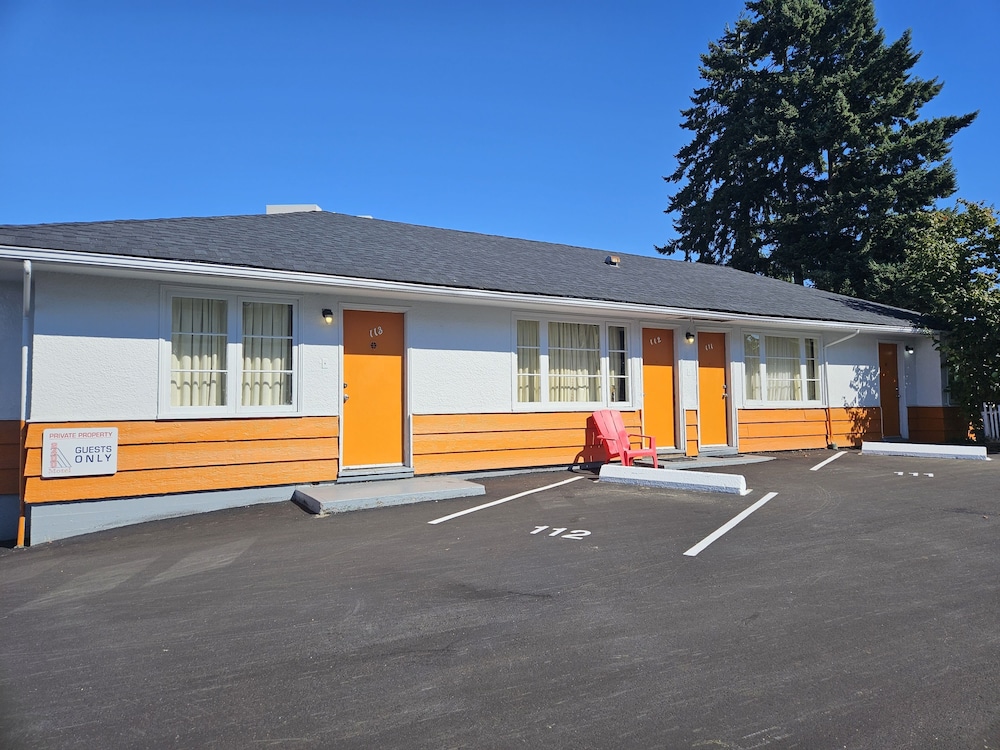 2400 Motel 61/68