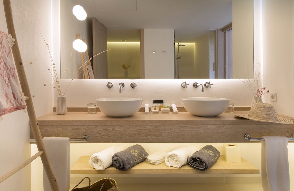 Gatzara Suites Santa Gertrudis 76/76