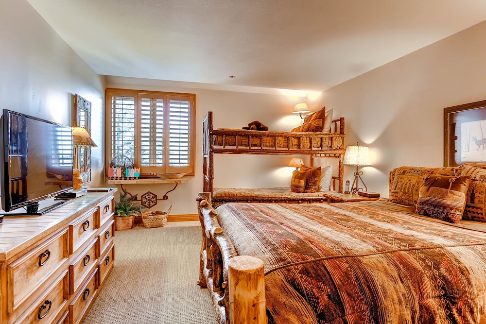 Kiva Lodge By East West 25/72