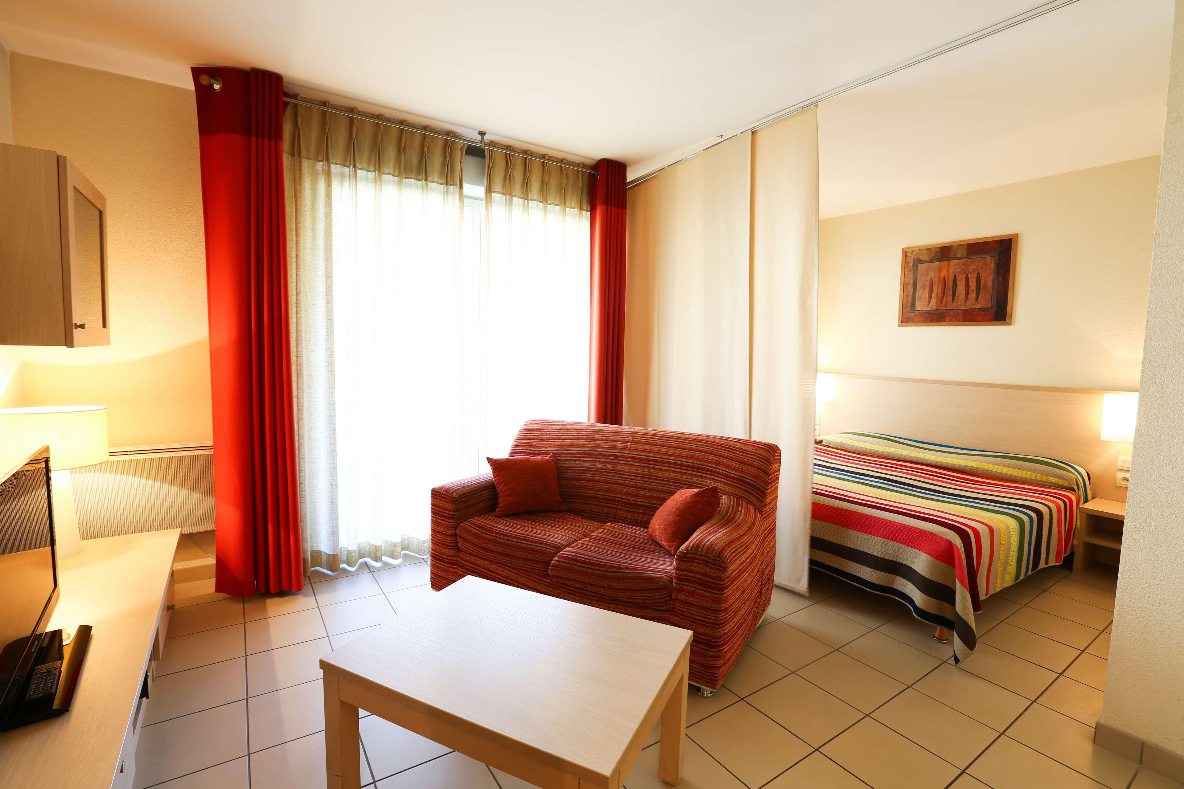 Hotel and Residence Vacances Bleues - La Villa du Lac 30/50