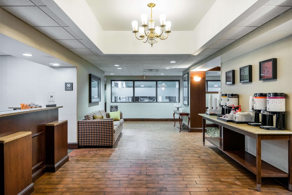 Hampton Inn Roanoke/Hollins - I-81 33/37