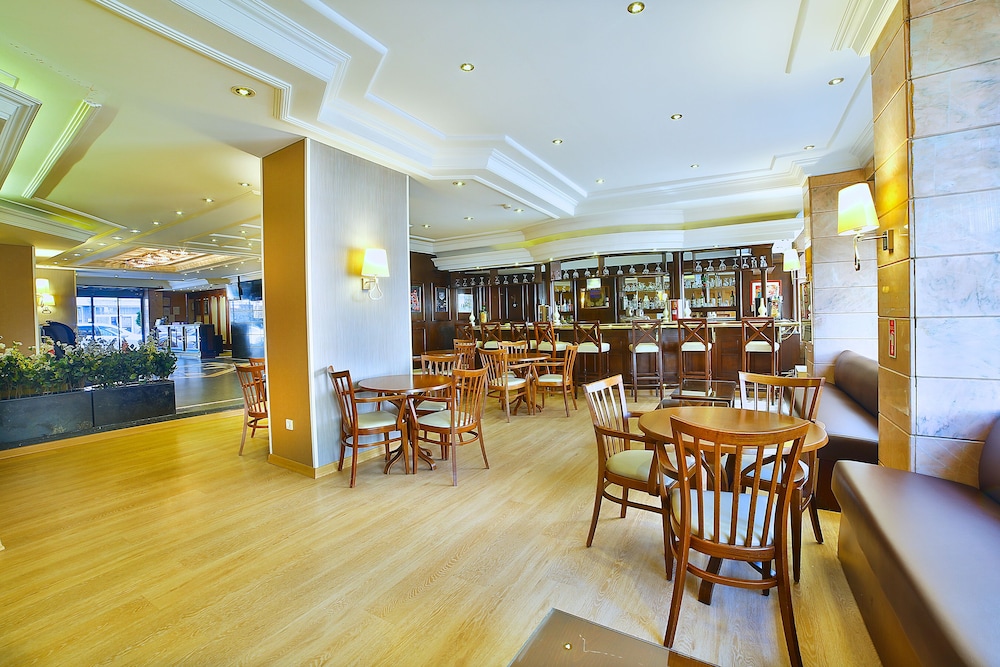 Grand Emin Hotel 42/47